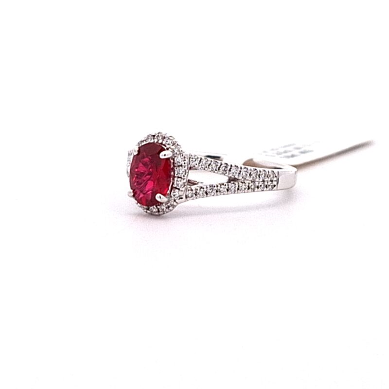 Oval Ruby Halo Ring in 18k White Gold with Diamond Split Shank – 0.91ct Ruby, 0.36ct D–E VVS Diamonds, Geretti Sablon Brussels